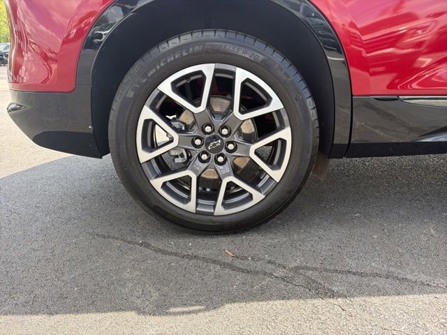 Used 2023 Chevrolet Blazer RS w/ Driver Confidence II Package image 4