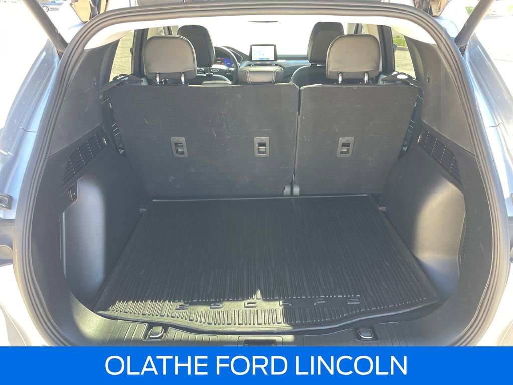 Used 2022 Ford Escape Titanium image 34