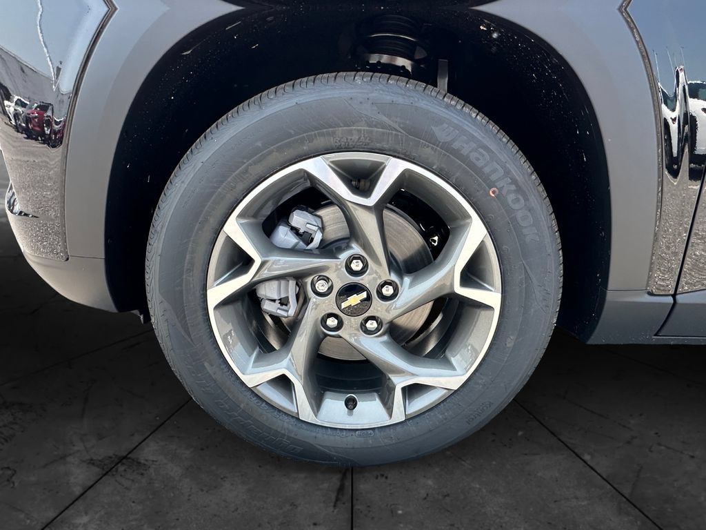 New 2026 Chevrolet Trax LT w/ LT Convenience Package FWD image 14