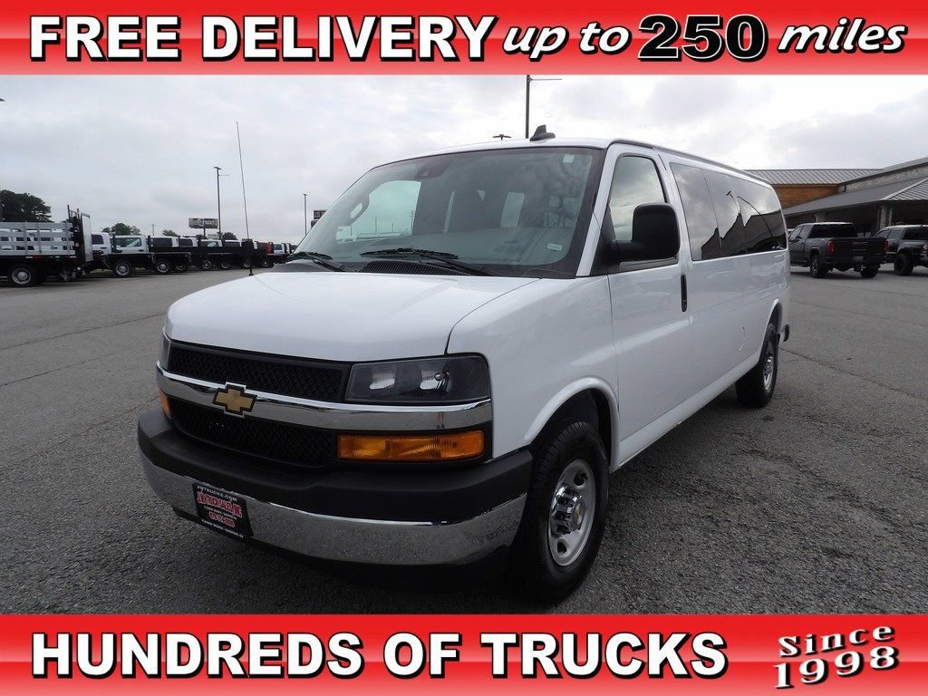 Used 2025 Chevrolet Express 3500 LT w/ LT Preferred Equipment Group RWD image 1