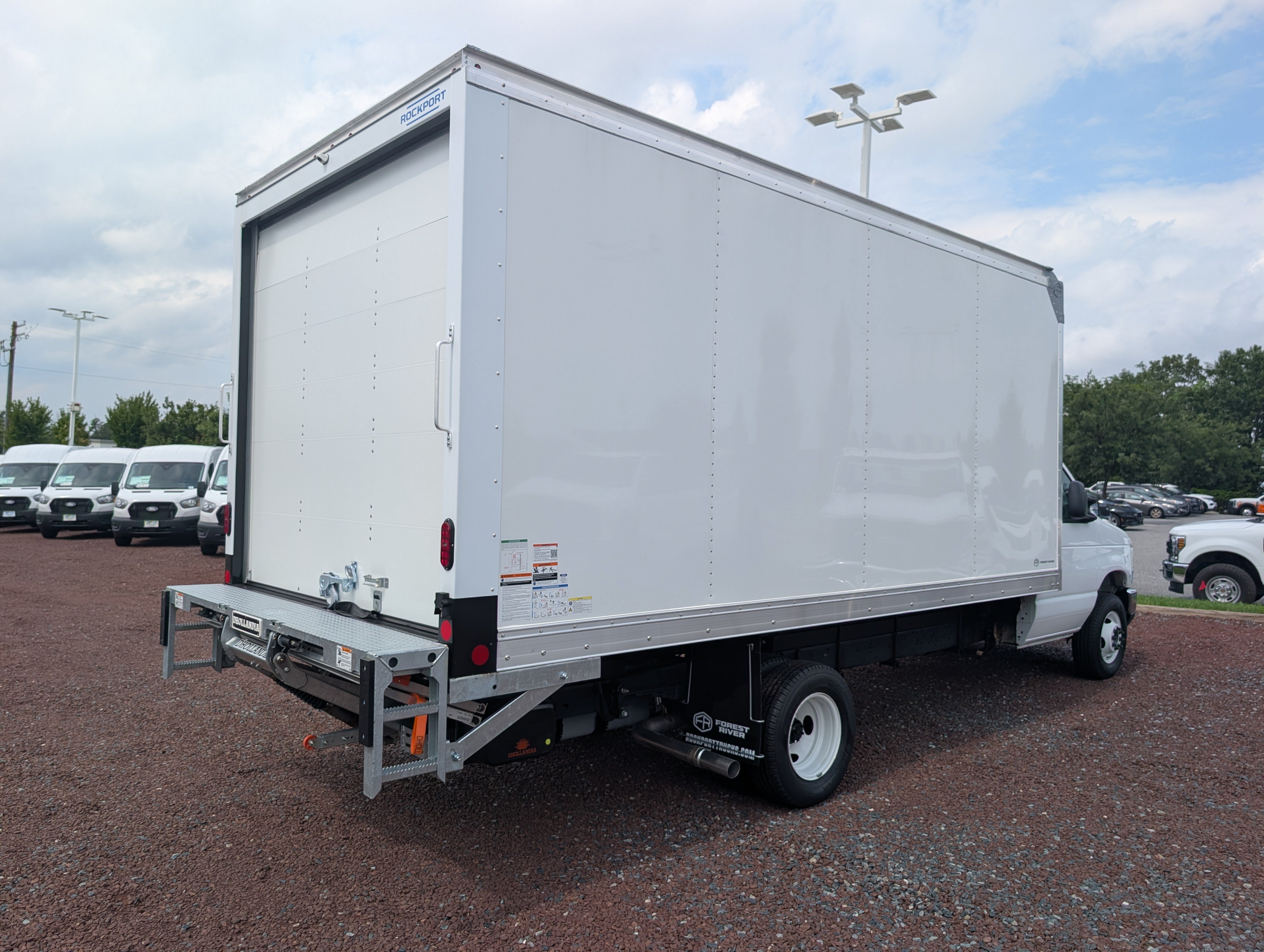 New 2027 Ford E-450 and Econoline 450 Super Duty w/ Power Equipment Group RWD image 2