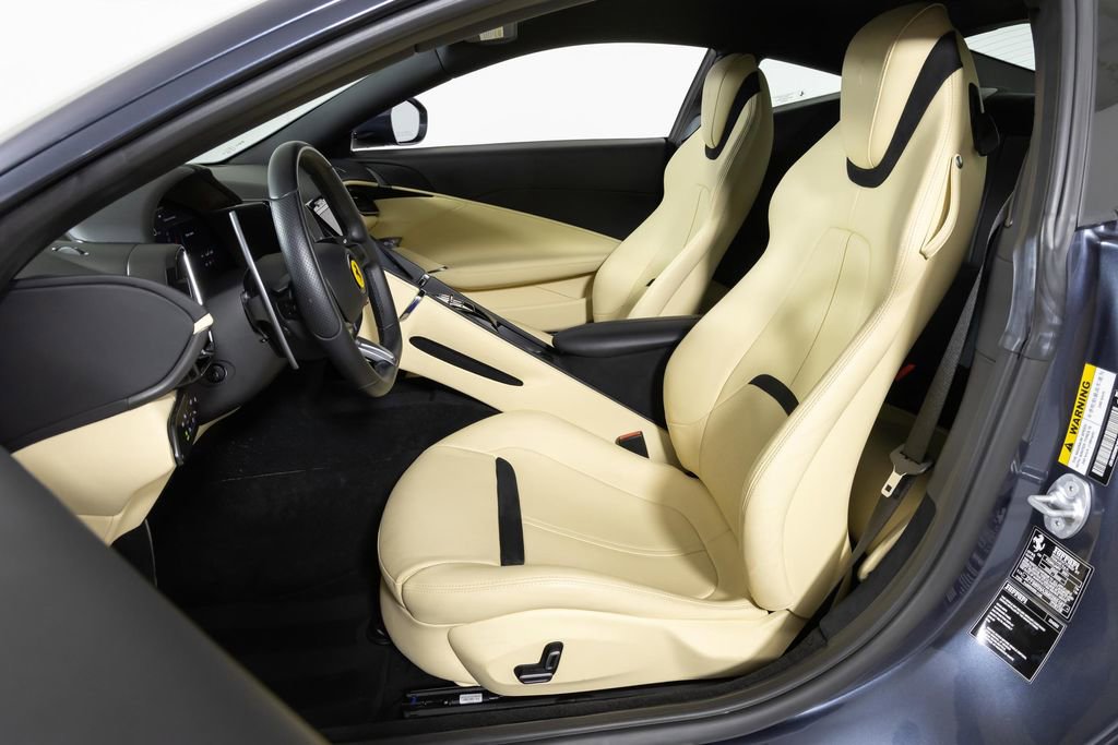 Used 2021 Ferrari Roma RWD image 5