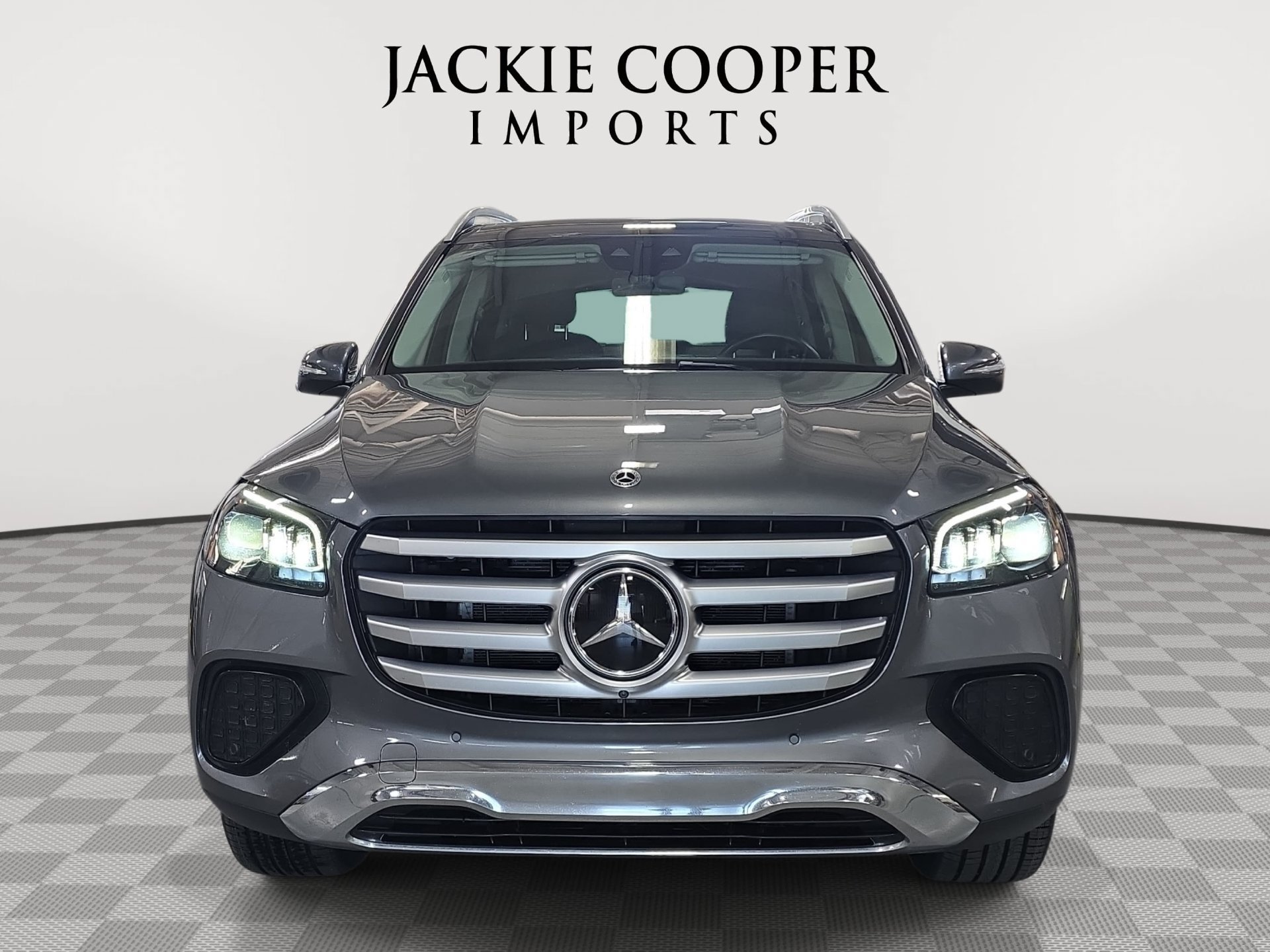 Used 2024 Mercedes-Benz GLS 450 4MATIC image 2
