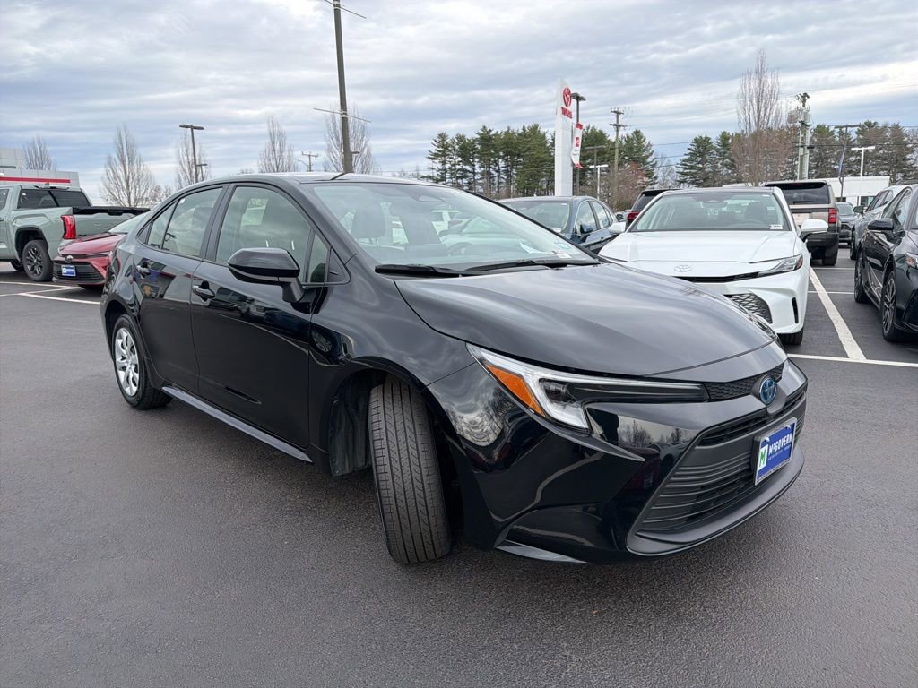 Certified 2024 Toyota Corolla LE FWD image 3