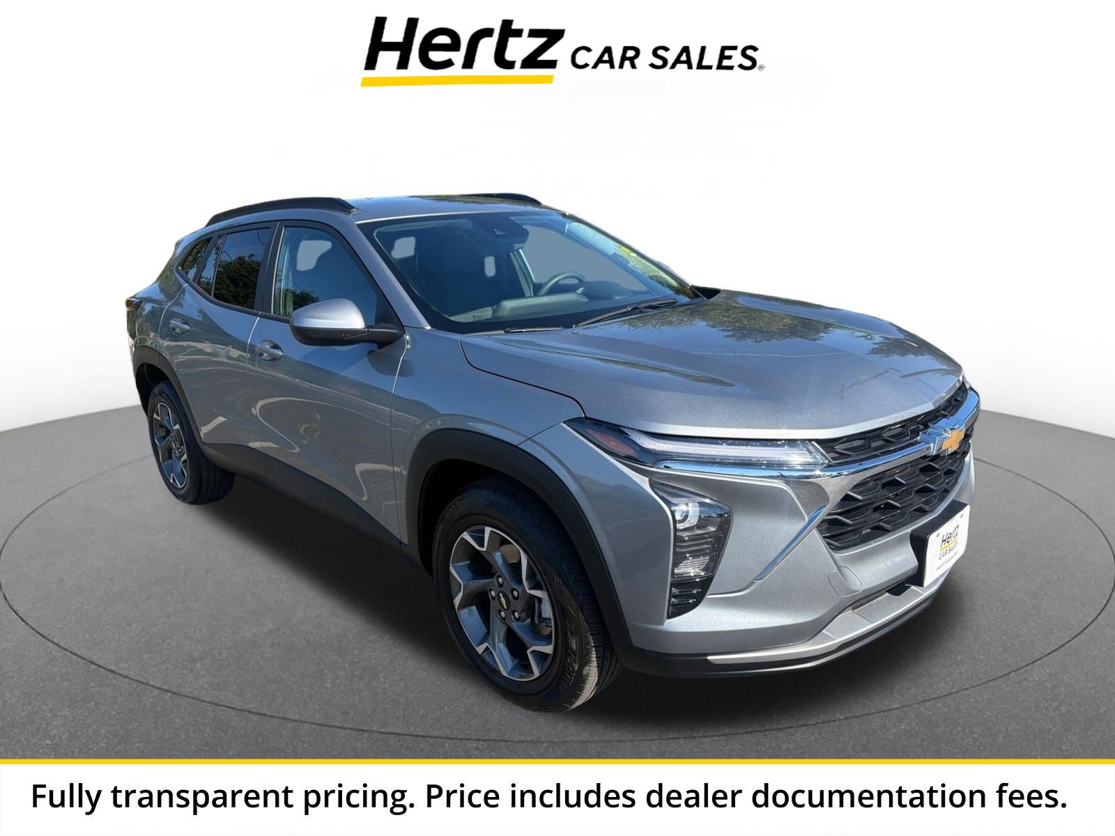 Used 2025 Chevrolet Trax LT FWD image 1