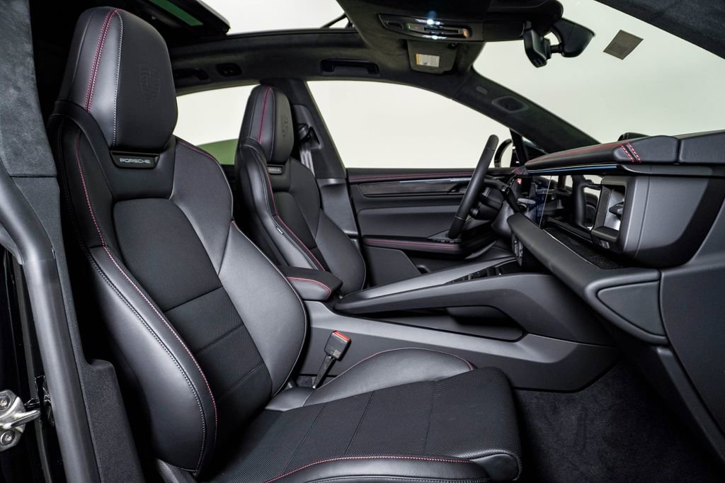 New 2026 Porsche Macan Turbo Electric image 15