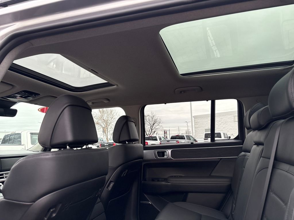 Used 2024 Hyundai Santa Fe Limited image 54