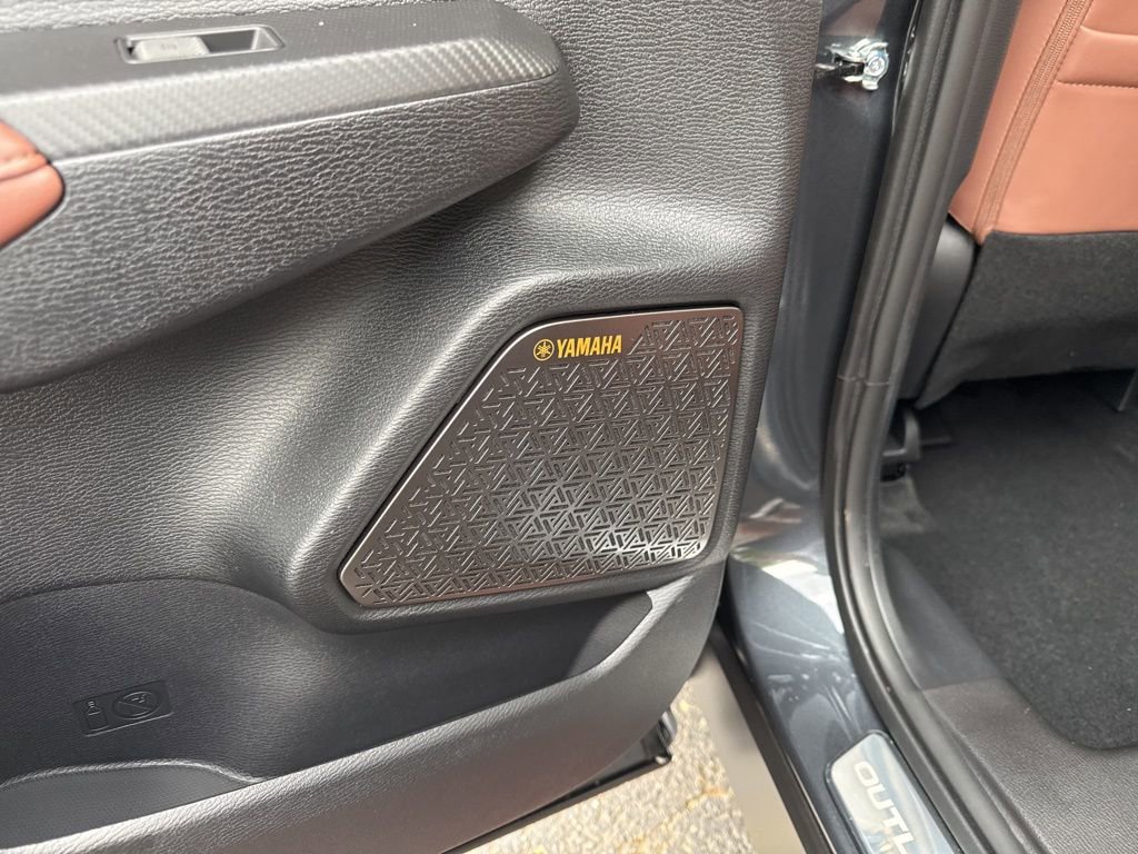 Used 2026 Mitsubishi Outlander SEL image 36