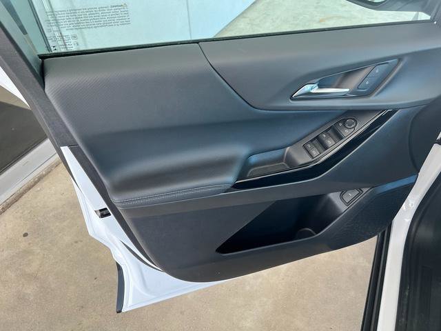 New 2026 Chevrolet Equinox LT w/ Convenience Package II image 16