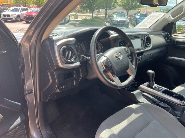 Used 2017 Toyota Tacoma SR5 w/ Tow Package AWD/4WD image 18
