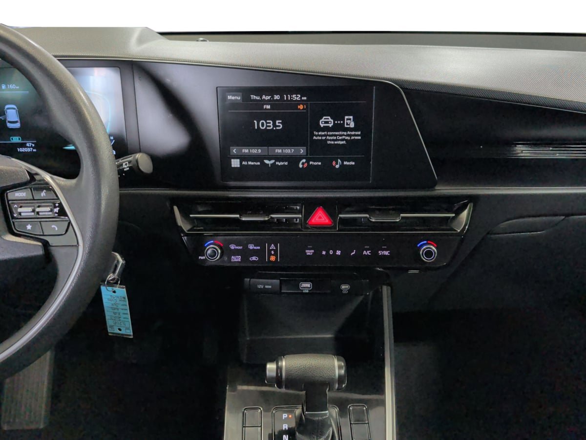 Used 2023 Kia Niro LX FWD image 25