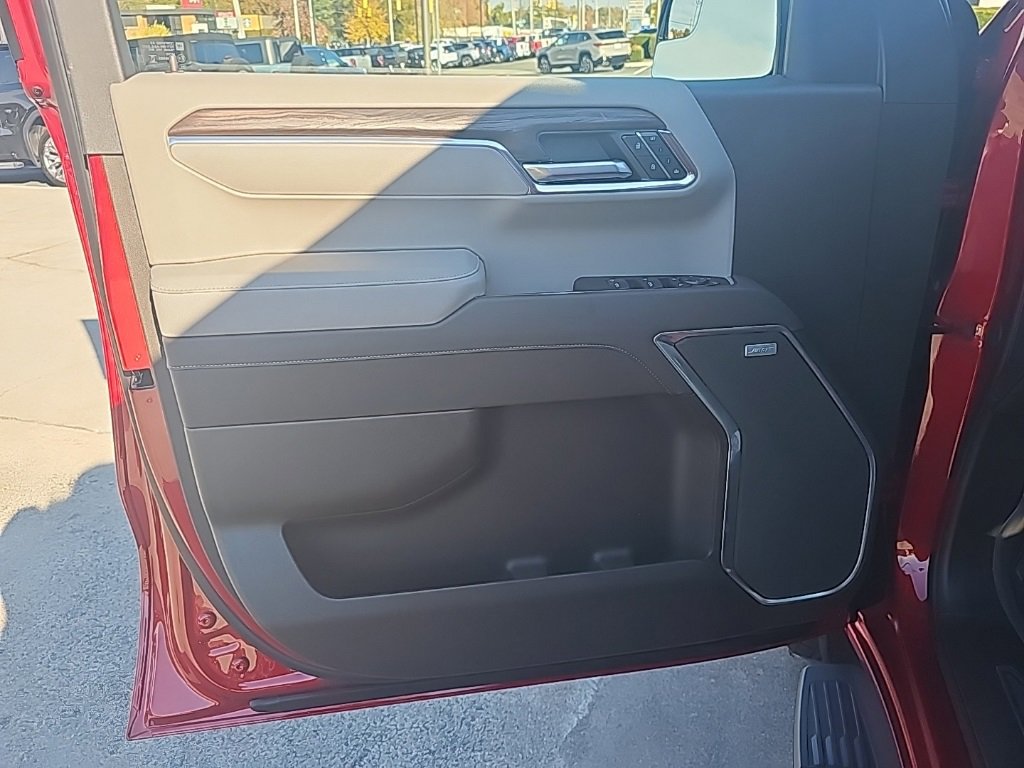 New 2026 GMC Sierra 1500 SLT w/ SLT Premium Package image 9