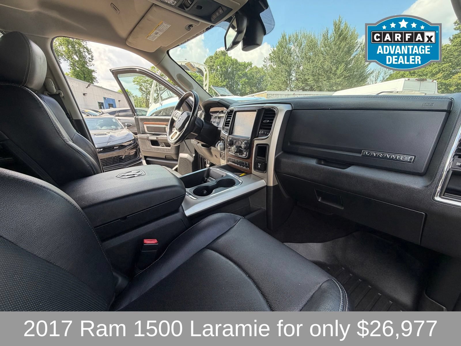 Used 2017 RAM 1500 Laramie w/ Convenience Group AWD/4WD image 16