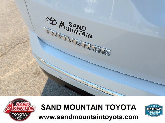 Used 2022 Chevrolet Traverse Premier FWD image 6