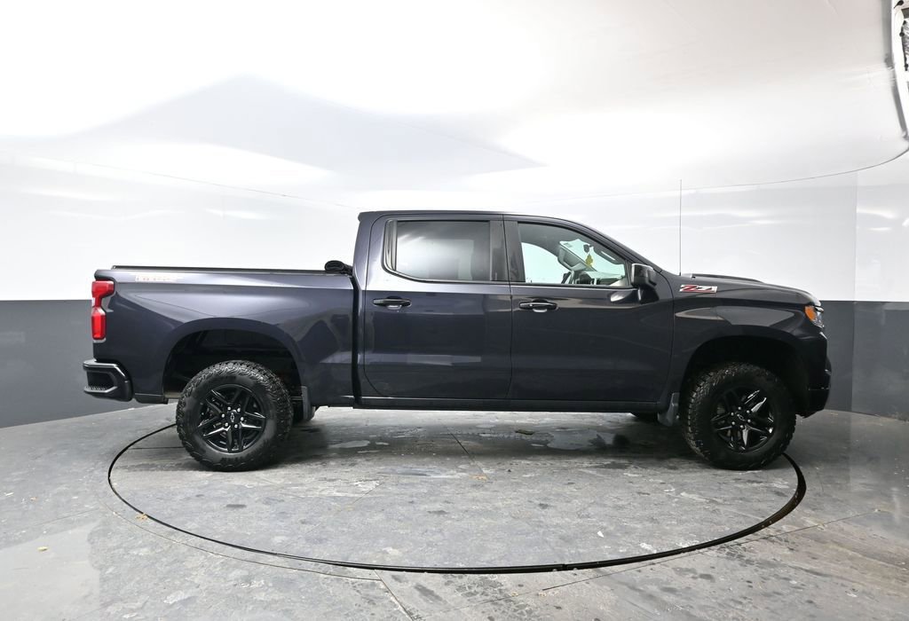 Used 2024 Chevrolet Silverado 1500 LT Trail Boss w/ Convenience Package II image 4