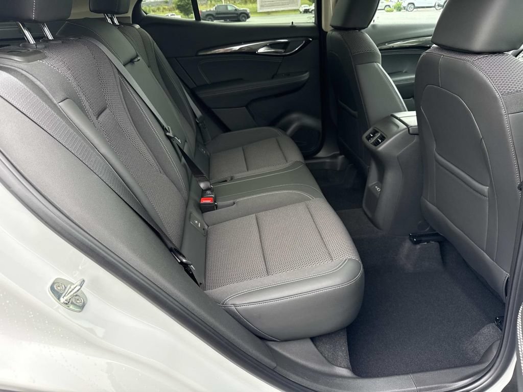 Used 2022 Buick Envision Preferred FWD image 21
