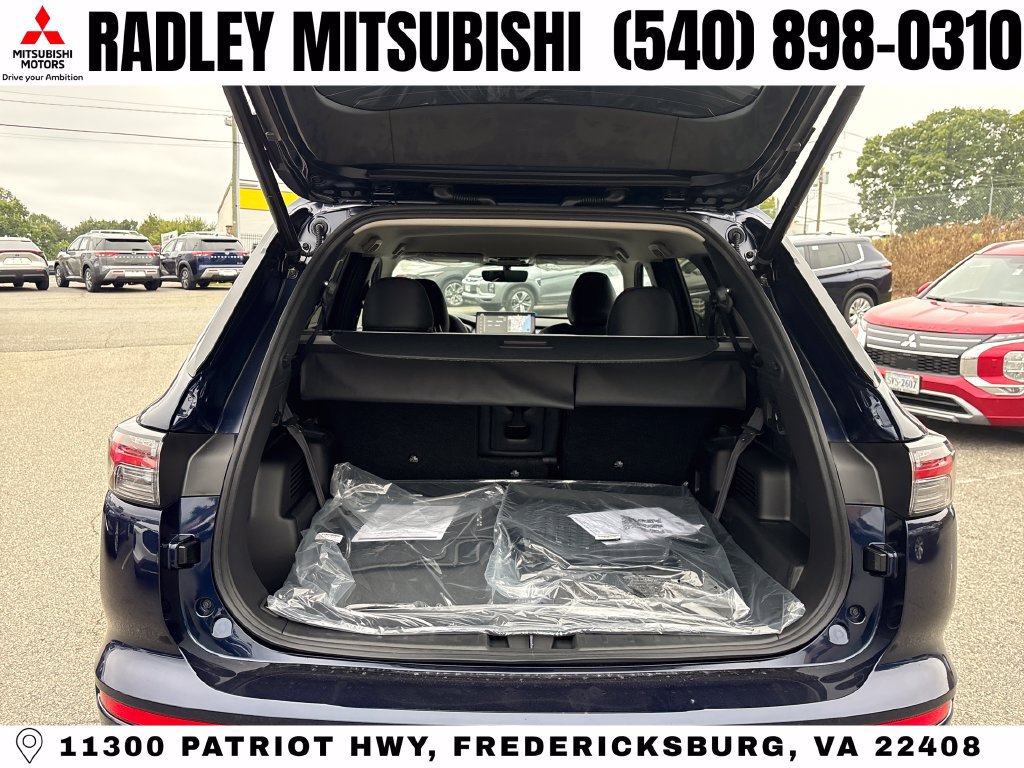New 2026 Mitsubishi Outlander SE AWD/4WD image 14