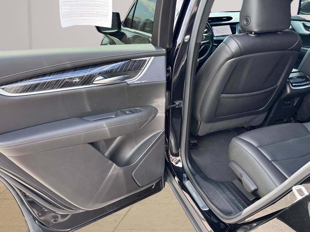 Used 2023 Cadillac XT6 Premium Luxury AWD/4WD image 35