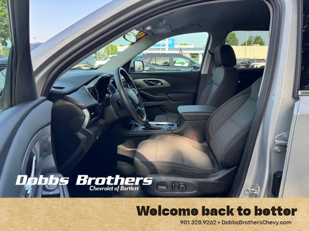 Used 2021 Chevrolet Traverse LT FWD image 12