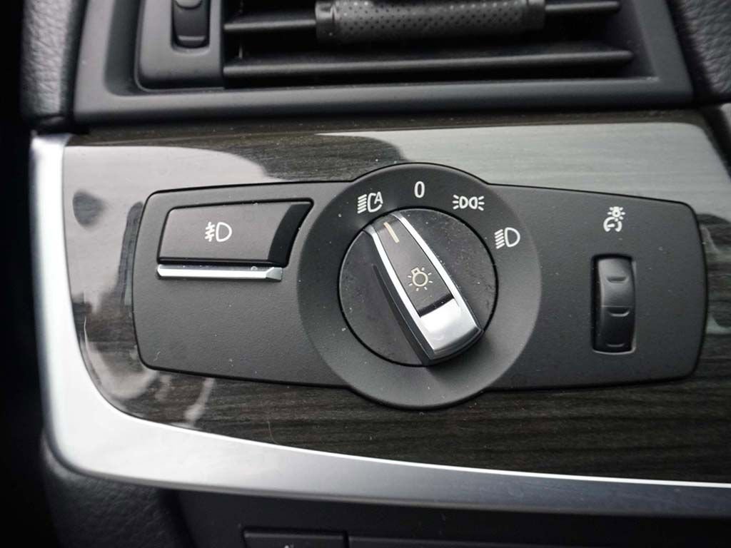 Used 2013 BMW 535i xDrive Sedan AWD/4WD image 40