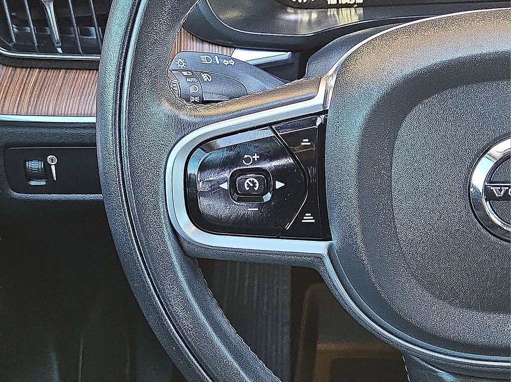 Certified 2020 Volvo XC60 T6 Inscription w/ Protection Package Premier image 20