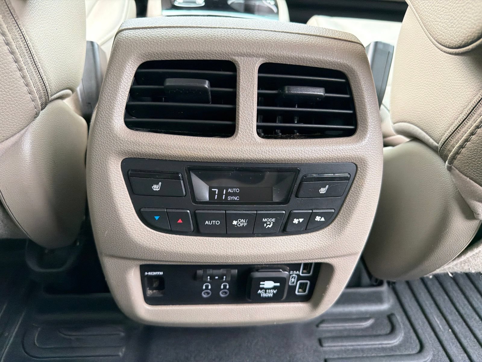 Used 2019 Honda Pilot Touring image 34