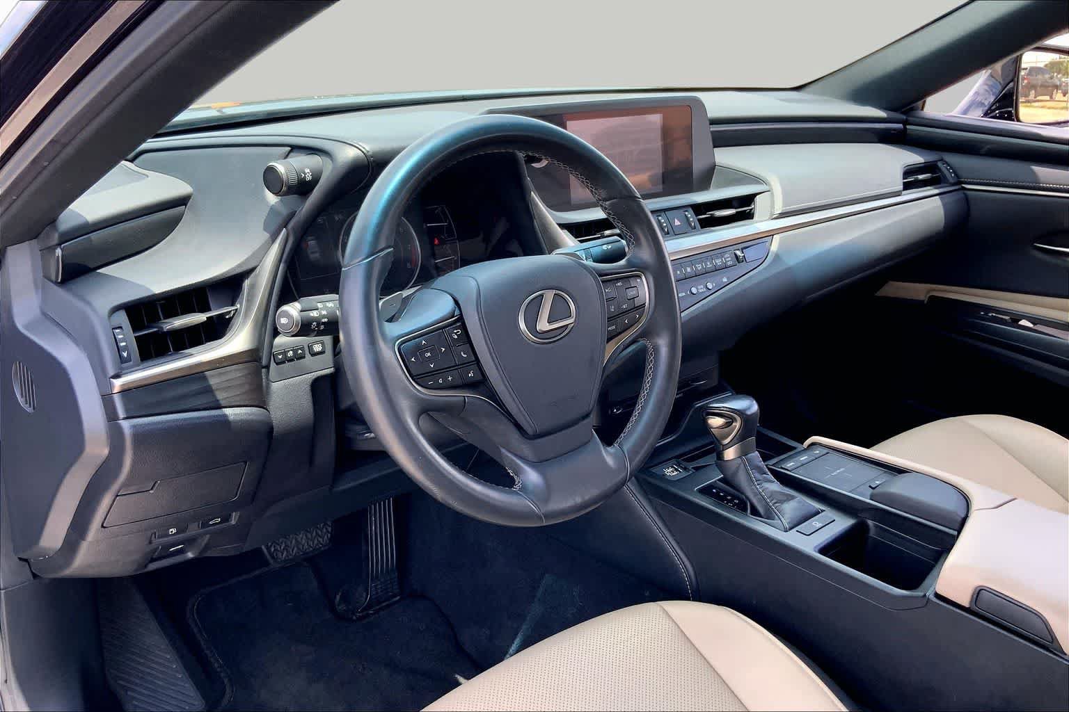Used 2019 Lexus ES 350 w/ Accessory Package 2 FWD image 17
