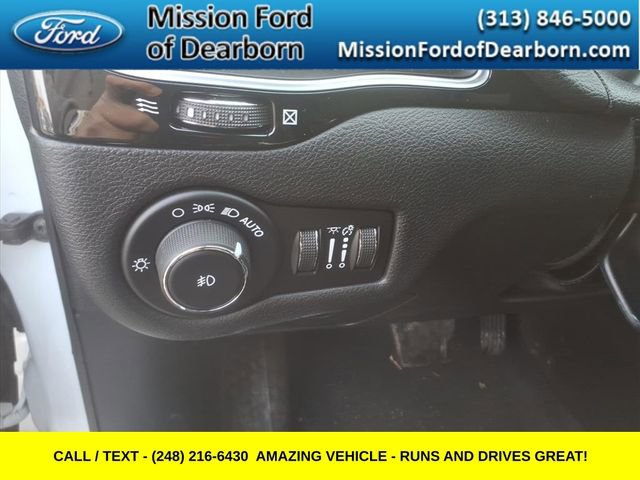 Used 2019 Jeep Cherokee Altitude image 14