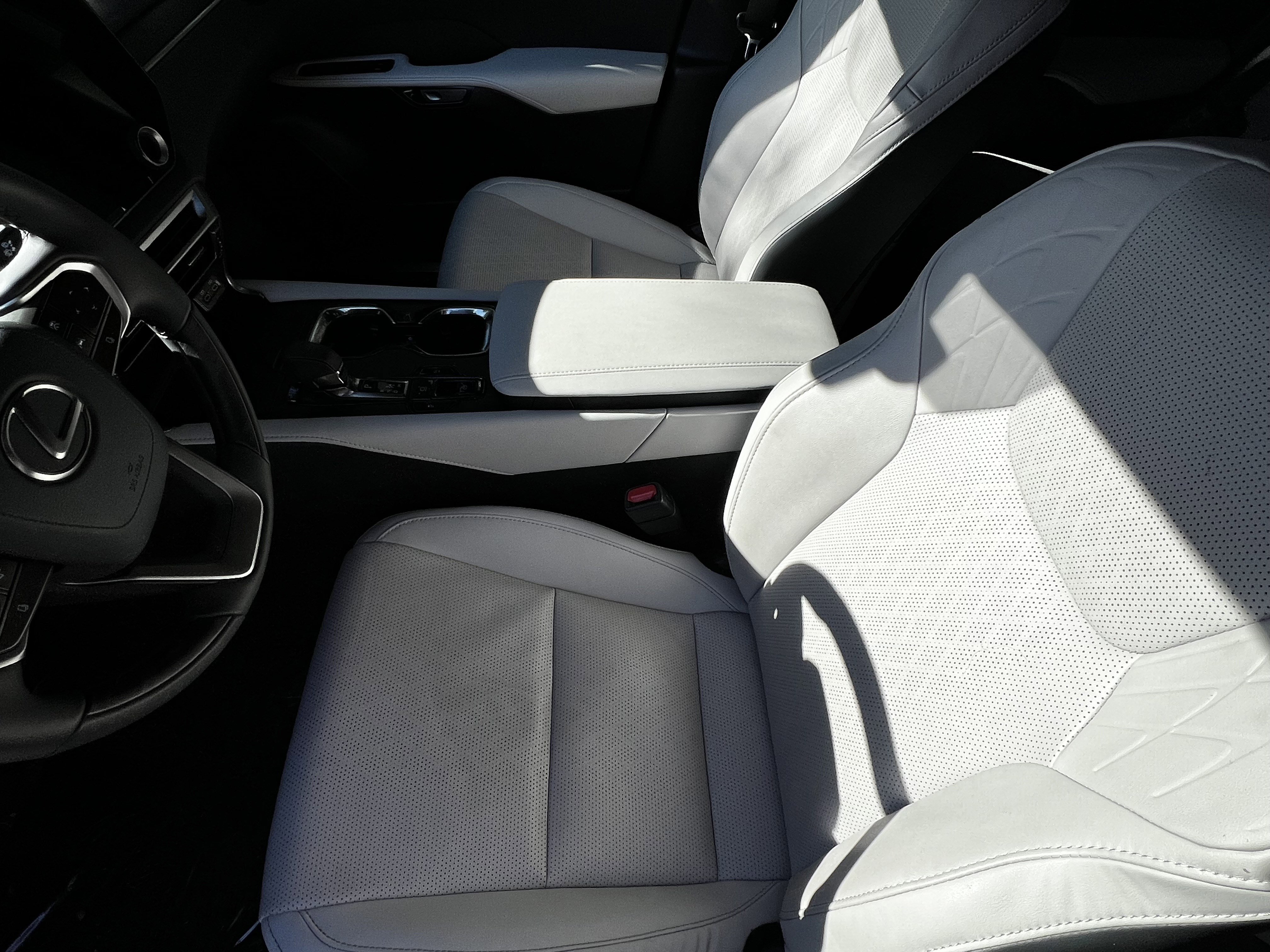 Used 2025 Lexus RX 350 Premium Plus image 14