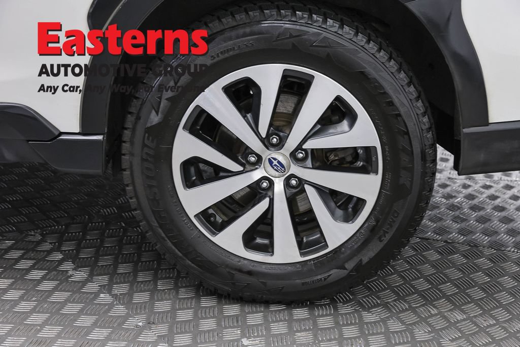 Used 2023 Subaru Outback Premium AWD/4WD image 31