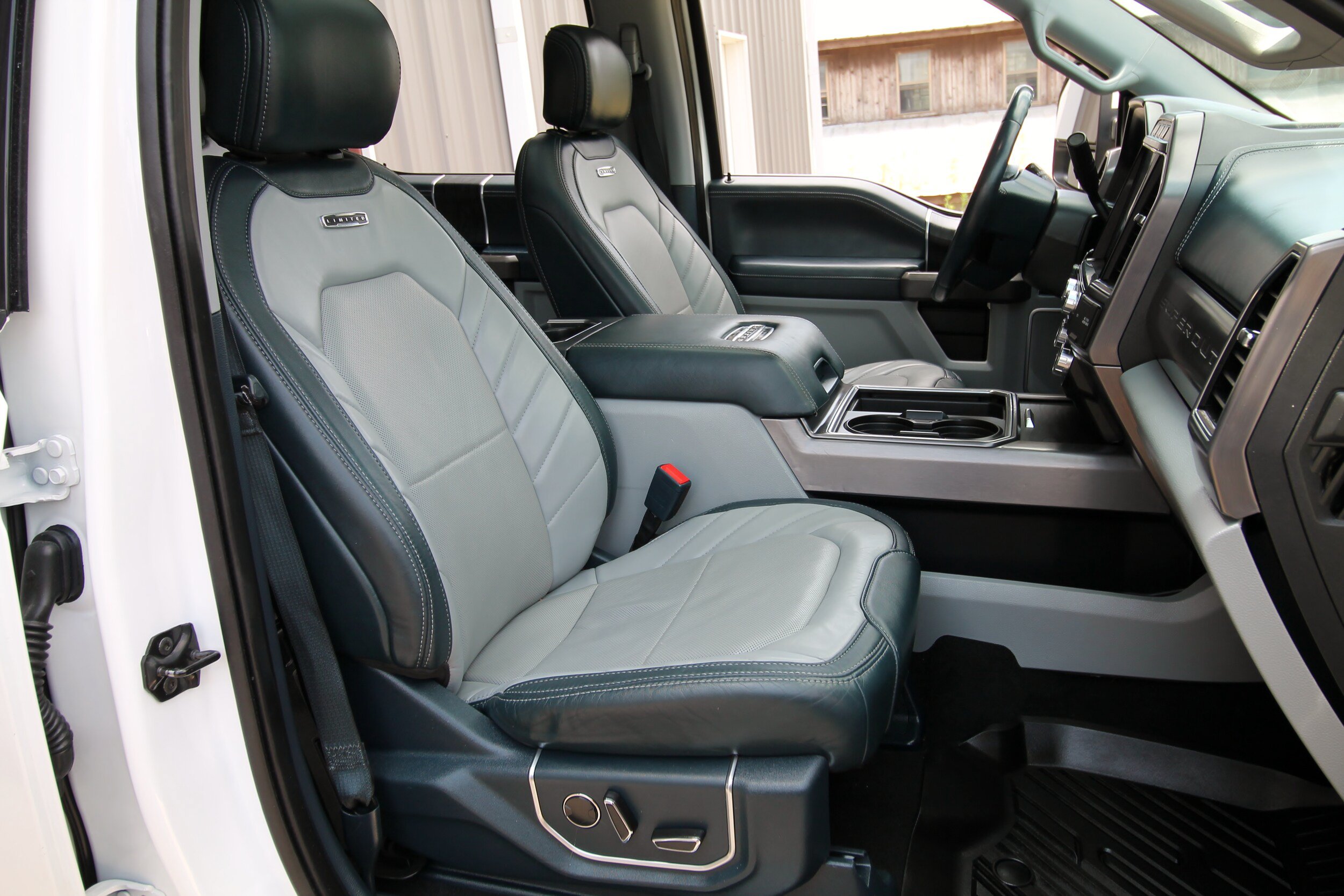 Used 2022 Ford F250 Limited AWD/4WD image 44