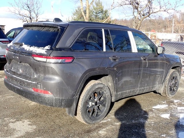New 2026 Jeep Grand Cherokee Altitude image 7