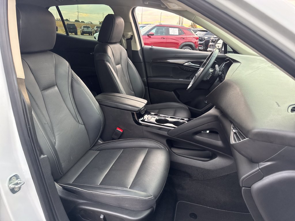 Used 2023 Buick Envision Essence FWD image 11