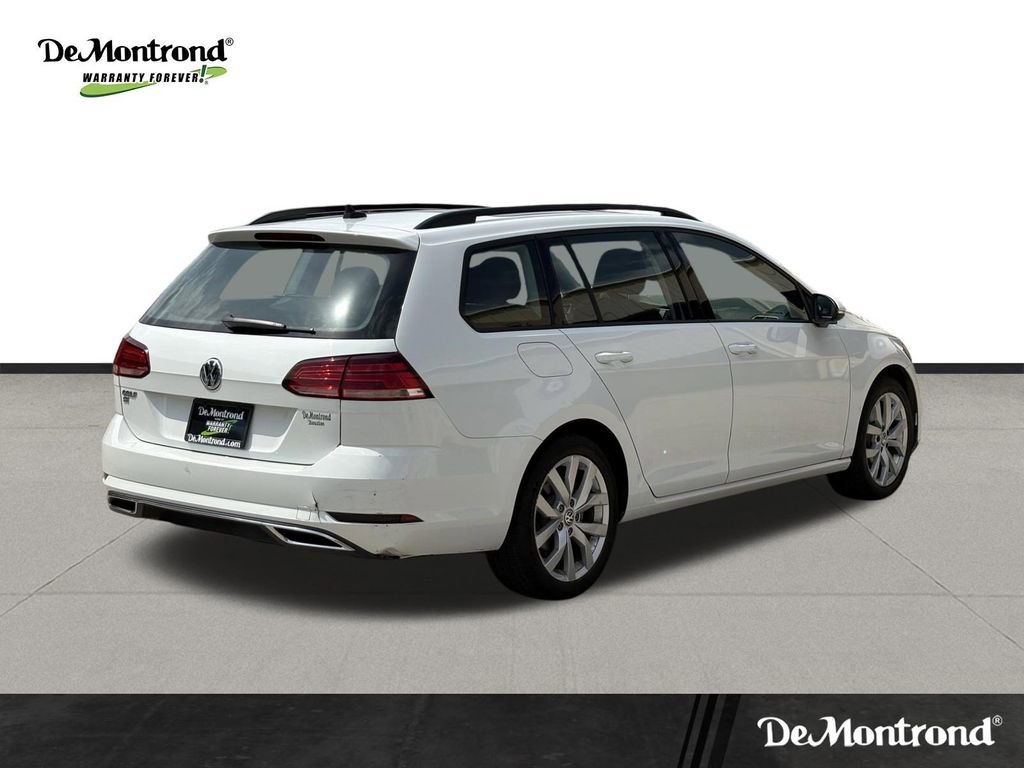 Used 2019 Volkswagen Golf SE image 5