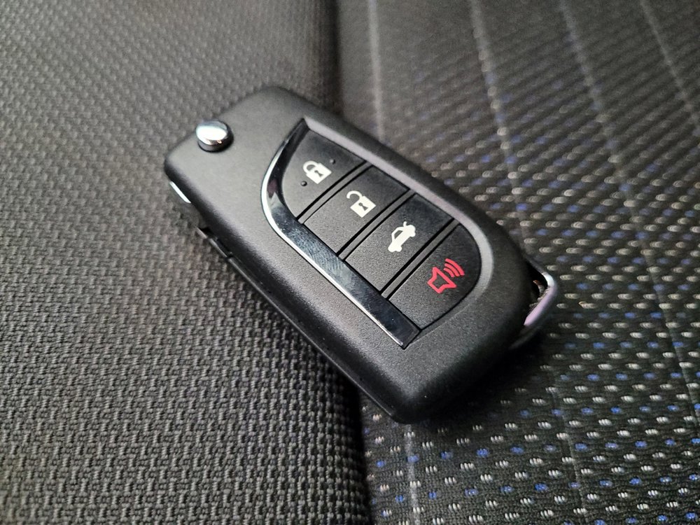 Used 2021 Toyota Corolla SE image 32