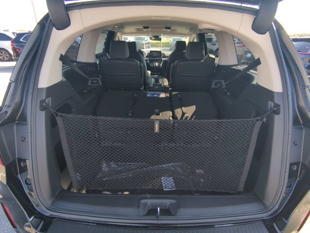 New 2026 Honda Odyssey Touring image 12