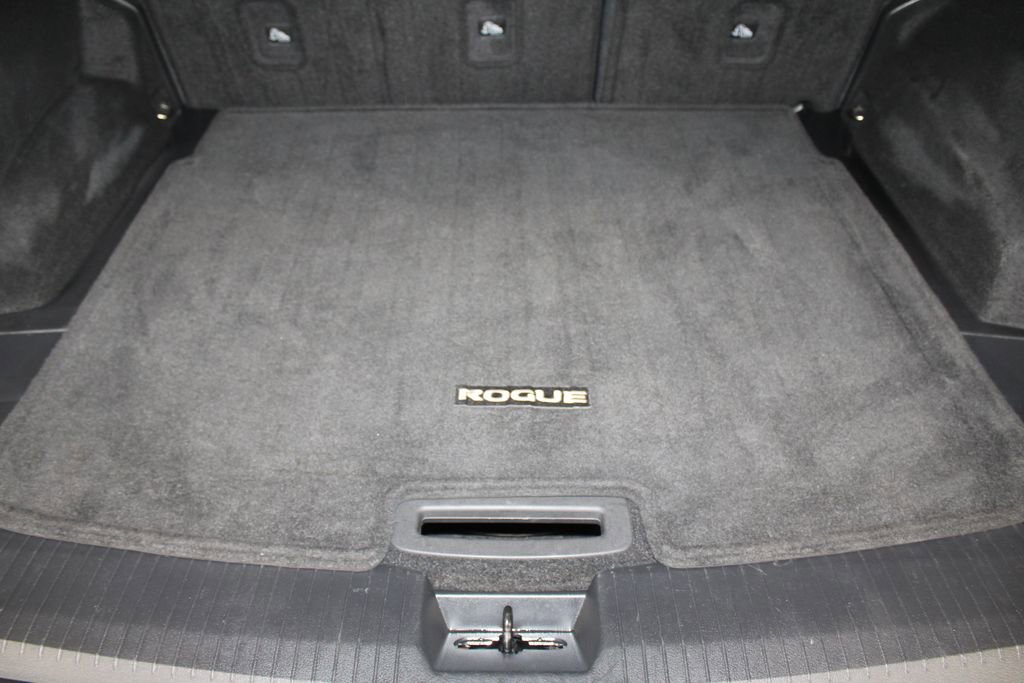 Used 2023 Nissan Rogue S image 16