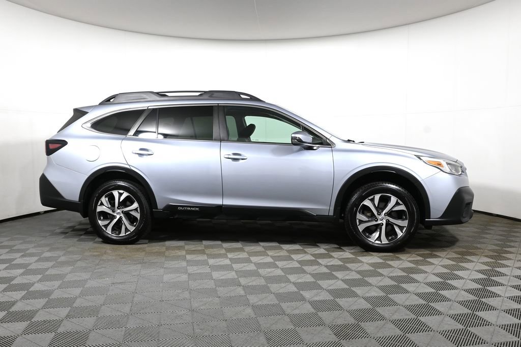 Used 2022 Subaru Outback Limited image 8