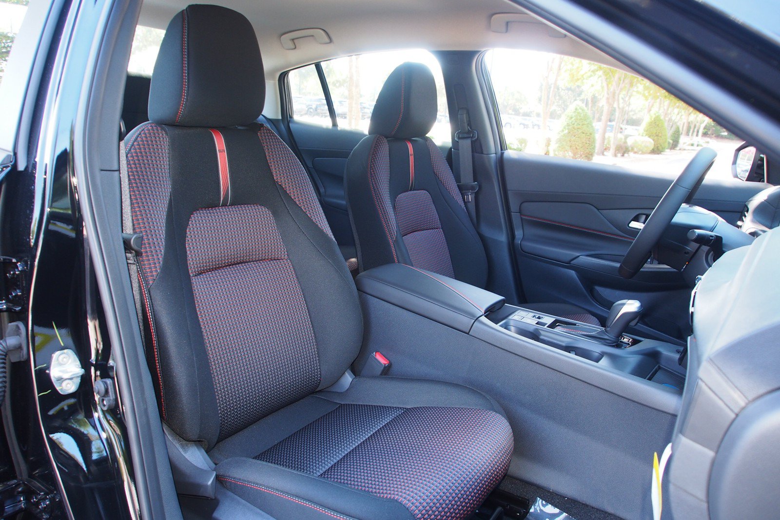 New 2027 Nissan Sentra SR w/ Floor Mat Package FWD image 11