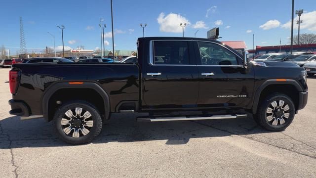New 2026 GMC Sierra 2500 Denali w/ Denali Reserve Package AWD/4WD image 9