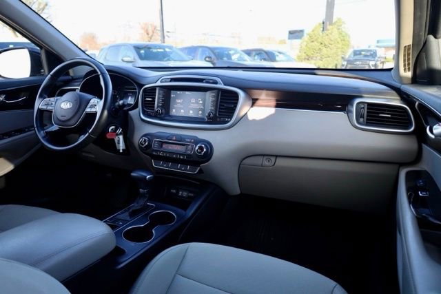 Used 2019 Kia Sorento LX w/ LX Convenience Package image 35