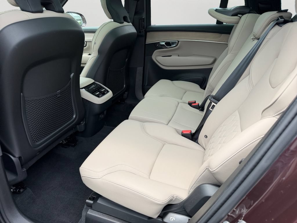 Certified 2026 Volvo XC90 B6 Plus AWD/4WD image 12