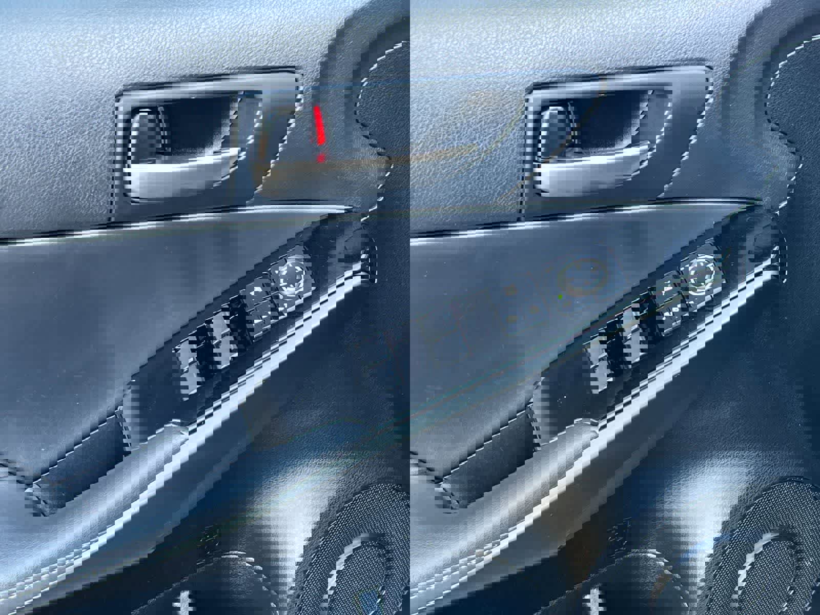 Used 2021 Lexus IS 300 w/ Comfort Package image 12