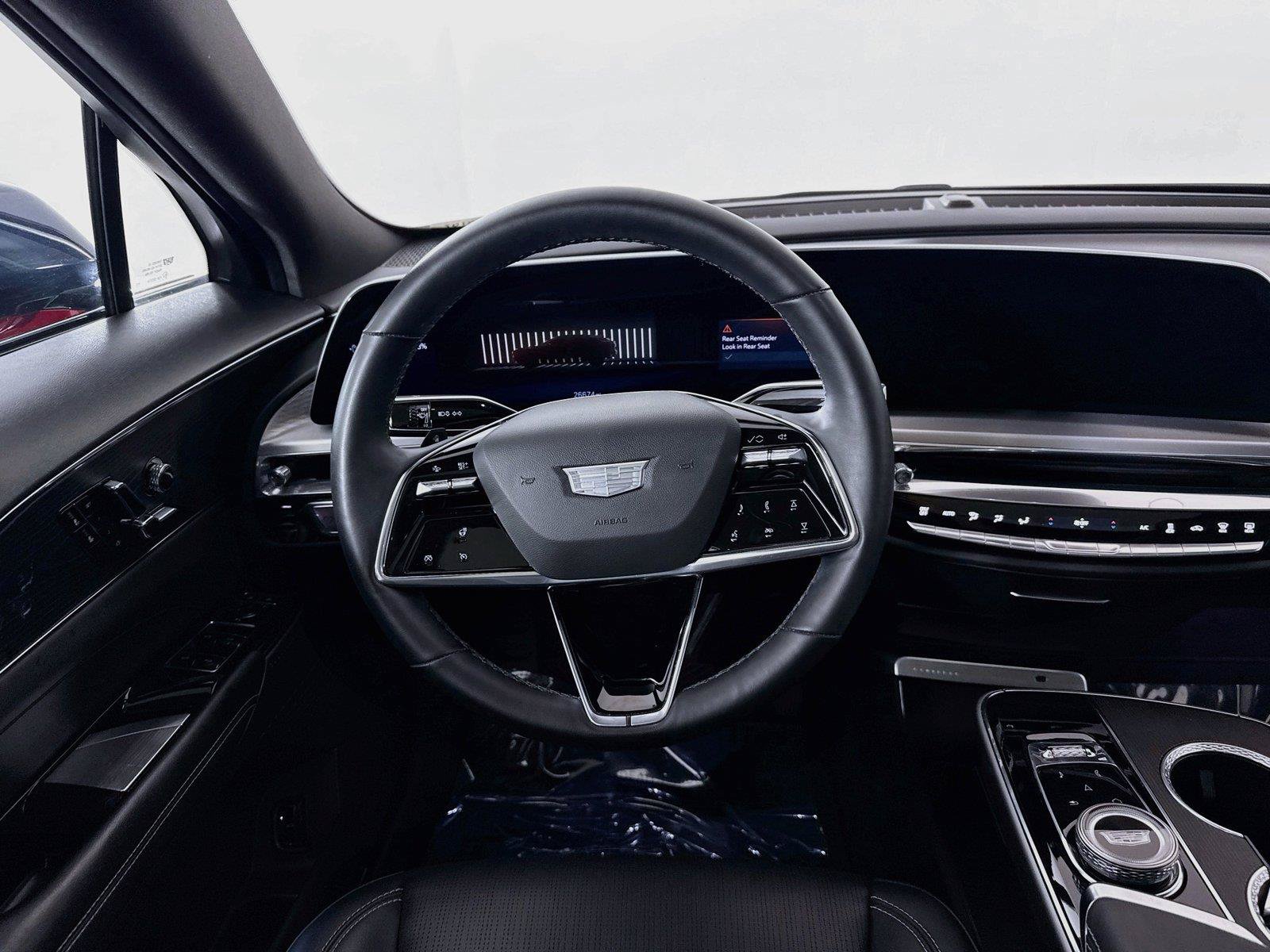 Used 2024 Cadillac Lyriq Luxury AWD/4WD image 35