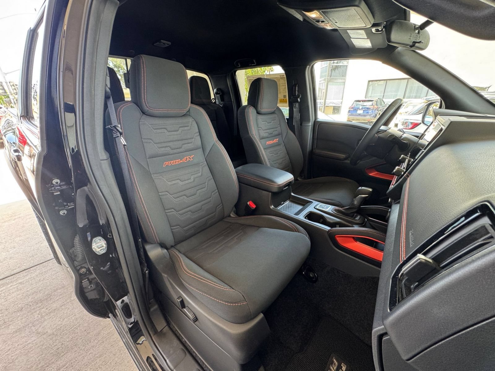 Used 2026 Nissan Frontier PRO-4X AWD/4WD image 36