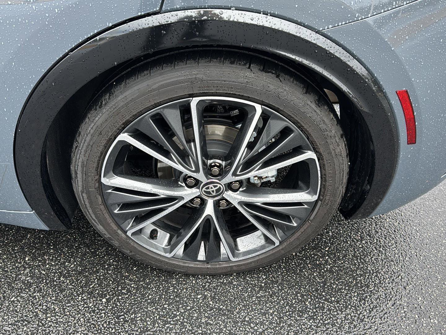 Certified 2023 Toyota Prius XLE image 32