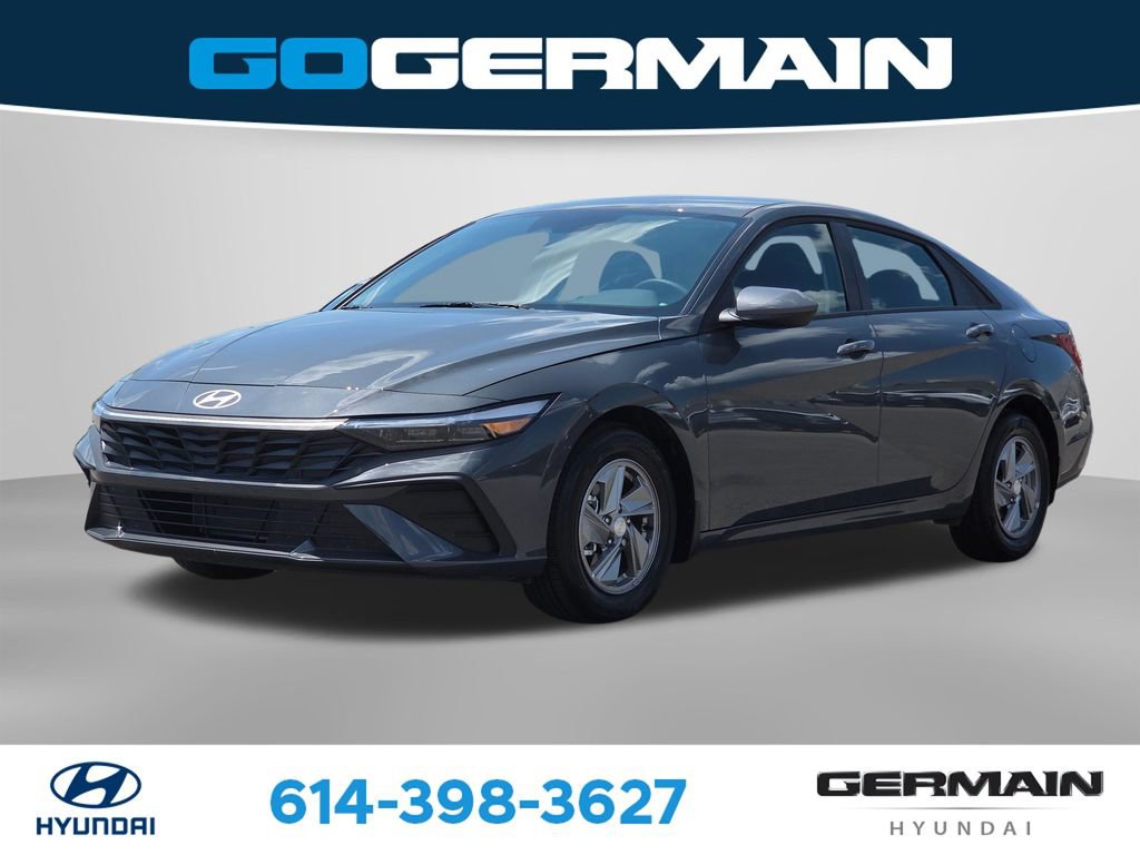 Used 2025 Hyundai Elantra SE FWD image 1