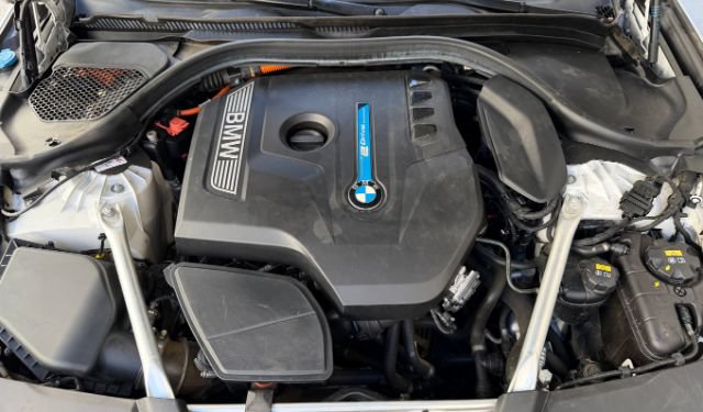 Used 2019 BMW 530e w/ Convenience Package RWD image 25