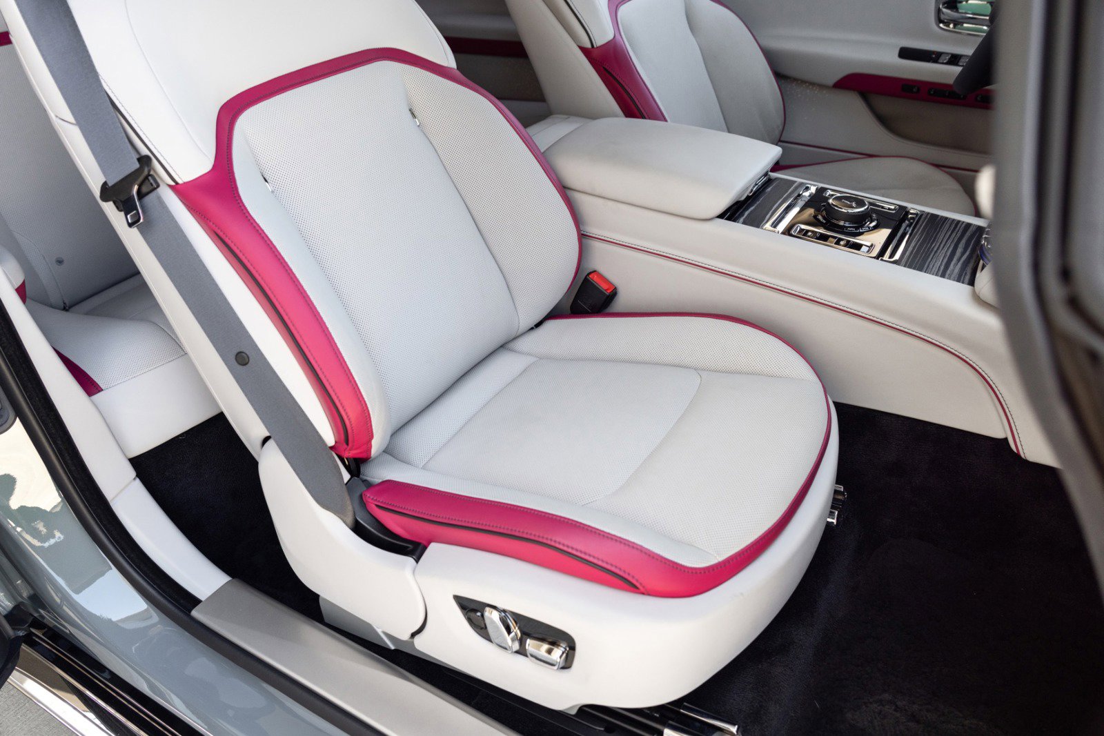 Used 2024 Rolls-Royce Spectre w/ Spectre Launch Package AWD/4WD image 45