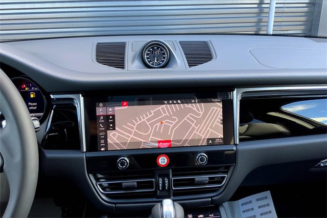 New 2026 Porsche Macan S image 24